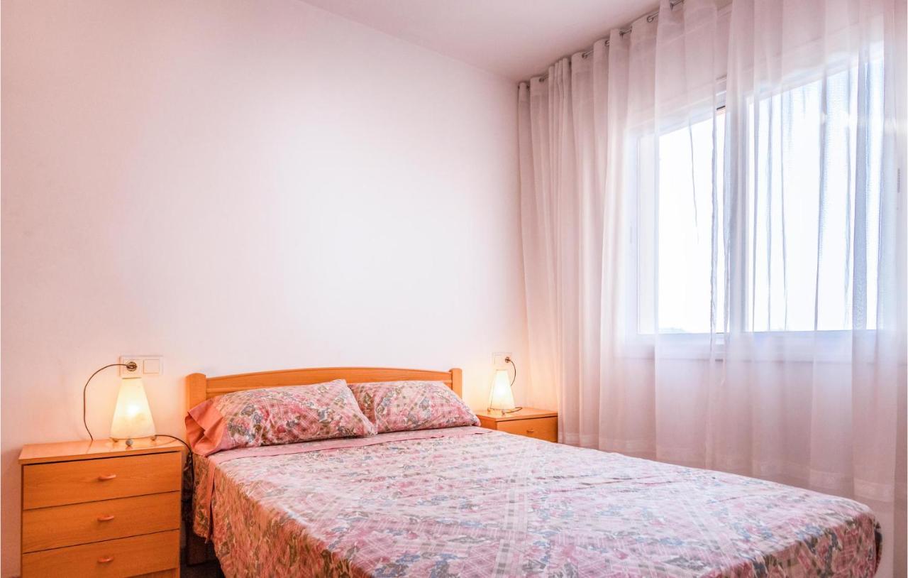 Awesome Apartment In Бланес Экстерьер фото